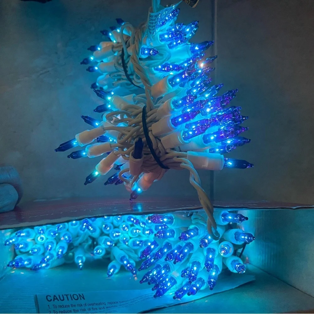 Holiday Time 300ct Blue Icicle Lights Indoor Outdoor Bright Holiday Decor